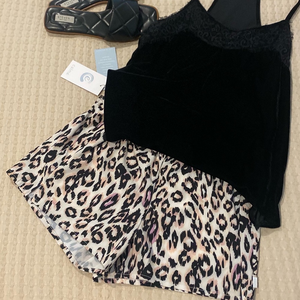 Johnny Was • Calme Athleisure Shorts